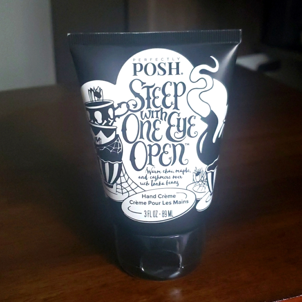 Perfectly Posh Steep With One Eye Open hand crème SPOOKY POSH 🎃